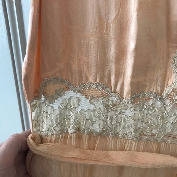 Antique Silk Dressing Gown - Picture 3 of 4
